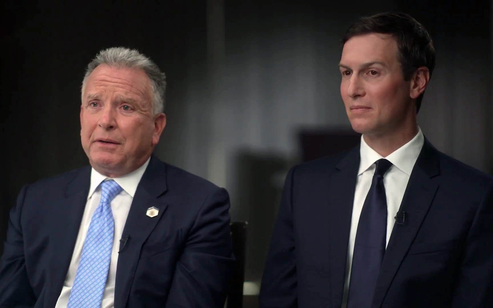 El enviado especial de EE. UU., Steve Witkoff, y el yerno del presidente Donald Trump, Jared Kushner, hablan con CBS News en un extracto de una entrevista publicada el 17 de octubre de 2025. Foto: Captura de pantalla de CBS