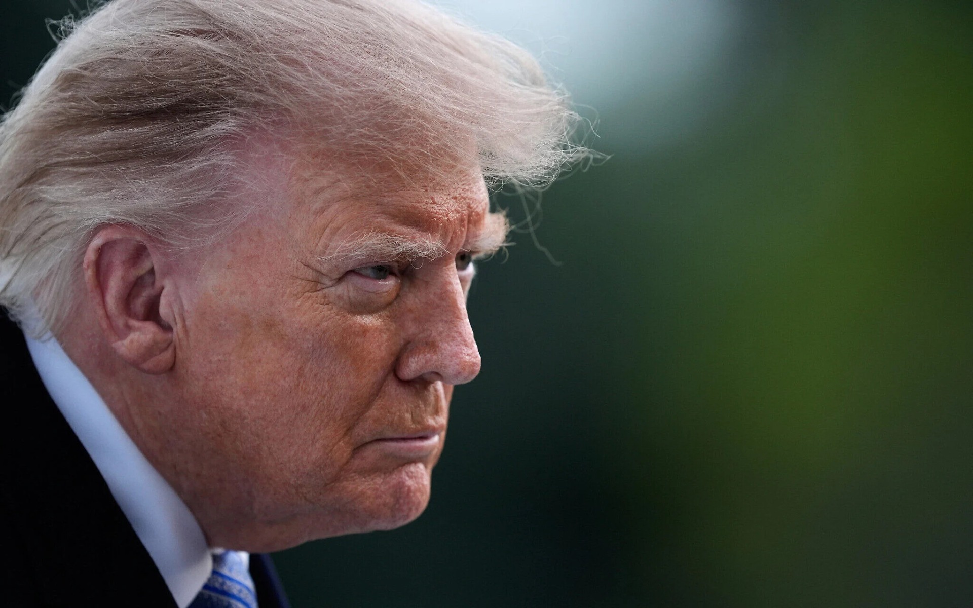 El presidente de Estados Unidos, Donald Trump, habla con periodistas en el jardín sur de la Casa Blanca, el 23 de septiembre de 2026, en Washington, después de recibir al presidente de China, Xi Jinping, en la base conjunta Andrews. El encuentro se produjo mientras Washington mantenía conversaciones con Teherán para explorar una posible salida negociada a la guerra con Irán. Foto: AP / Manuel Balce Ceneta